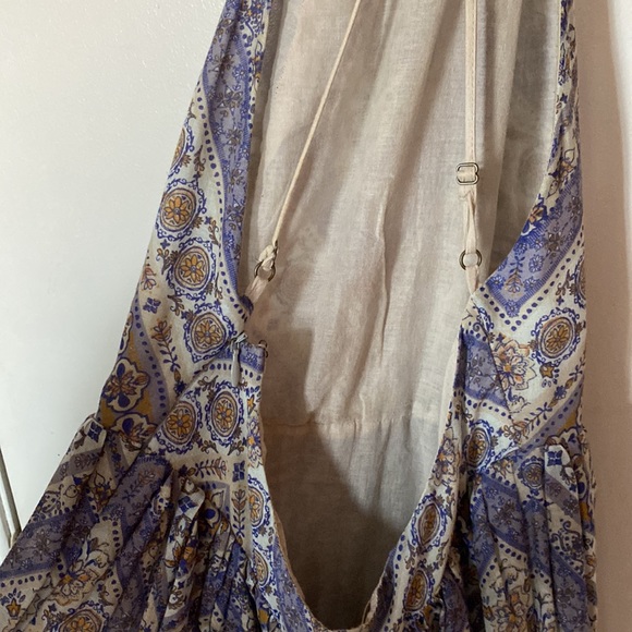 Backless Urban Outfitters Dress with adjustable straps - Picture 3 of 3